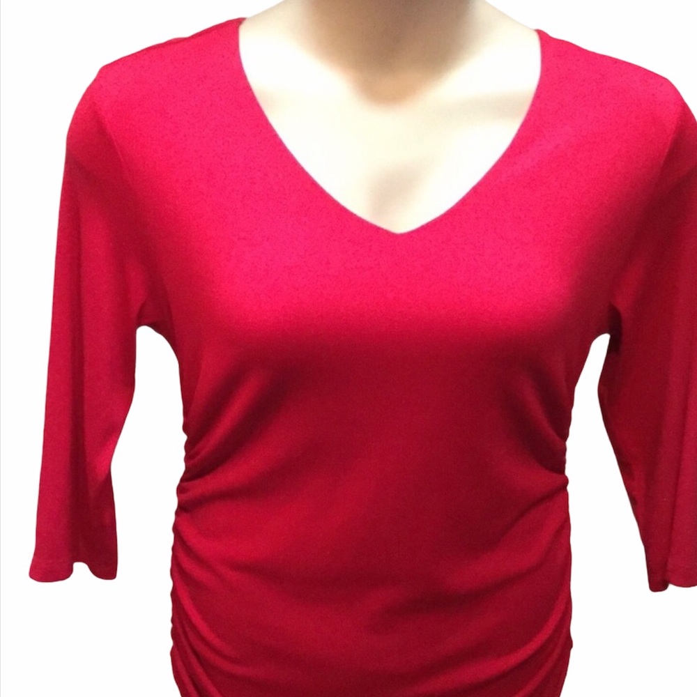 Carilyn Vaile Red V-Neck Top 3/4 inch sleeves 
Sz: XL